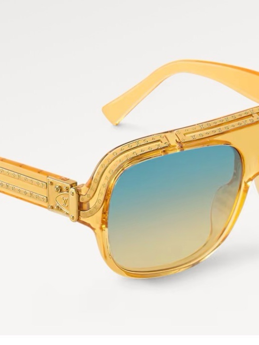 Louis Vuitton White and Black Invoice Printout